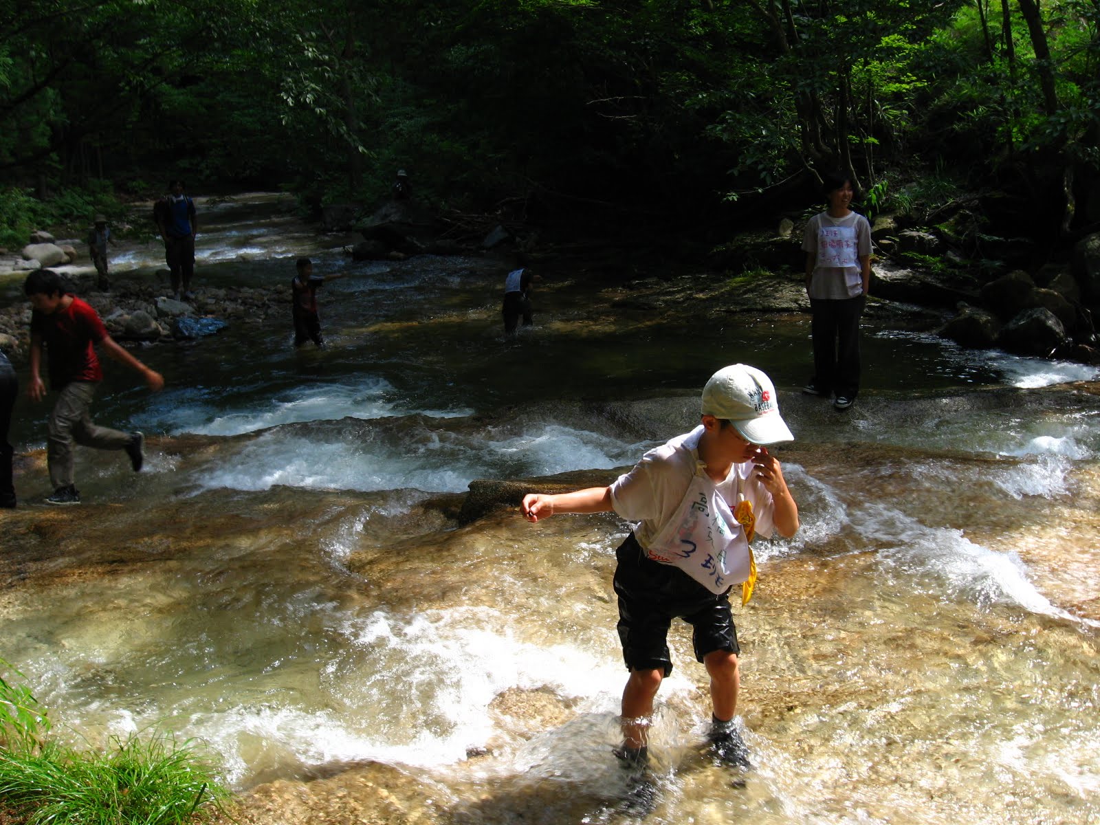 川遊びを子供と楽しむには 遊び方や持ち物 注意点とおすすめスポット12 川遊びマップ